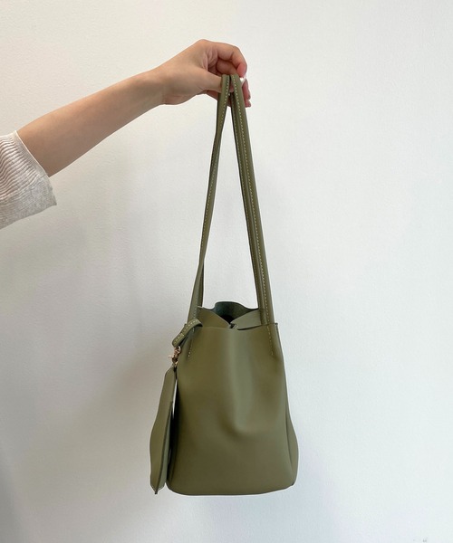 CAPRICIEUX LE'MAGE（カプリシューレマージュ）の「1枚仕立ソフトトートバッグ（トートバッグ・レディース・ブラック/カーキ/アイボリー・ONE SIZE）」の5枚目の写真