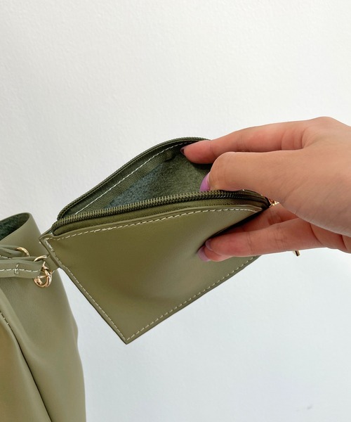 CAPRICIEUX LE'MAGE（カプリシューレマージュ）の「1枚仕立ソフトトートバッグ（トートバッグ・レディース・ブラック/カーキ/アイボリー・ONE SIZE）」の7枚目の写真