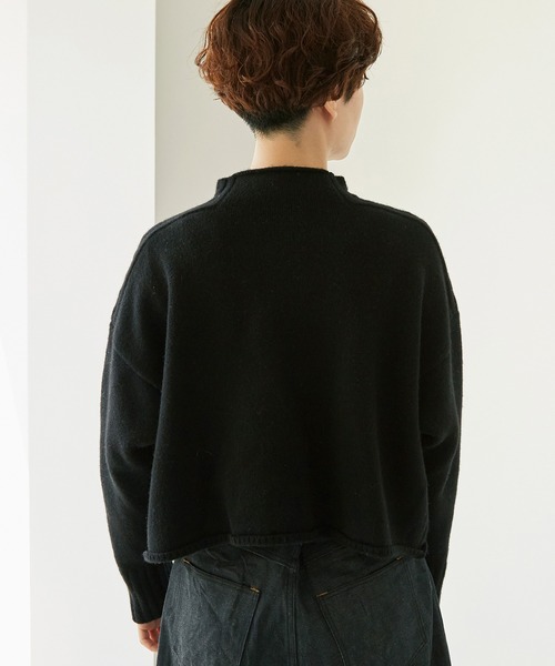 nitca（ニトカ）の「5Gエアーヤーン ハイネックプルオーバー（ニット/セーター・レディース・ブラック/オレンジ/アイボリー・FREE）」の7枚目の写真