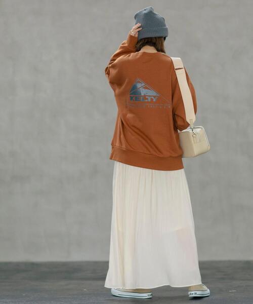 KELTY(ケルティ)の「KELTY(ケルティ)別注裏毛スウェットプルオーバー(WEB限定カラー)(スウェット・レディース・ブラック/ブラウン/オフホワイト/オリーブ/クリーム・MEDIUM/LARGE)」の14枚目の写真