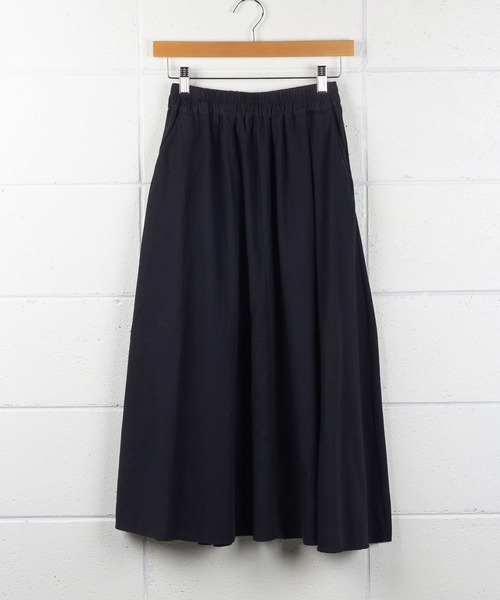 me+em select（ミームセレクト）の「★【 5COLOR 】センター切替ギャザーフレアロングスカート（スカート・レディース・ホワイト/ライトブルー/ブラック/ベージュ/ブルー・FREE）」の11枚目の写真