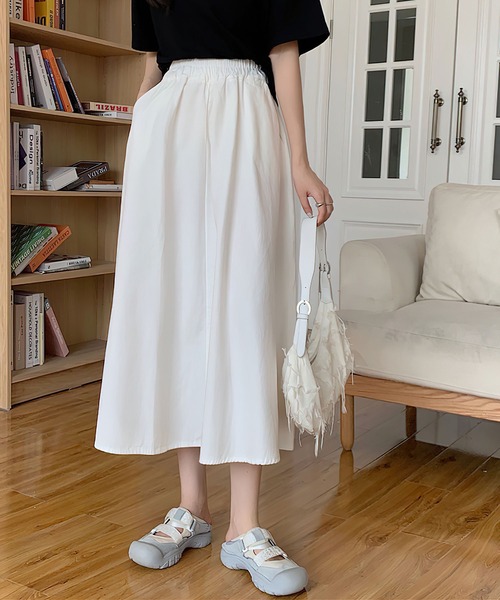 me+em select（ミームセレクト）の「★【 5COLOR 】センター切替ギャザーフレアロングスカート（スカート・レディース・ホワイト/ライトブルー/ブラック/ベージュ/ブルー・FREE）」の6枚目の写真