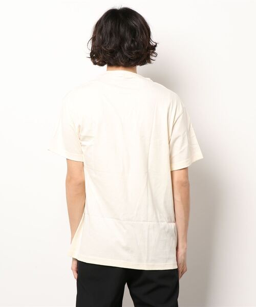 ANTI HERO(アンタイヒーロー)の「【ANTIHERO/アンタイヒーロー】(UN)S/S T-SHIRT(Tシャツ/カットソー・メンズ・ホワイト/アイボリー/チャコール・MEDIUM/X-LARGE/LARGE)」の4枚目の写真