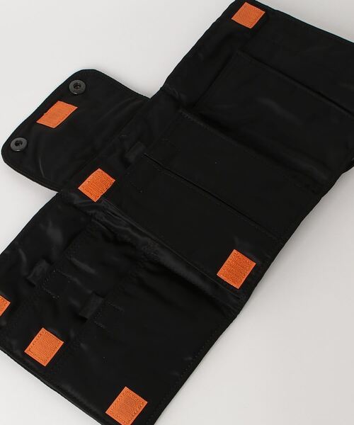 PORTER（ポーター）の「【PORTER】TANKER TRAVEL CASE（ショルダーバッグ・メンズ・シルバー/ブラック・FREE）」の6枚目の写真