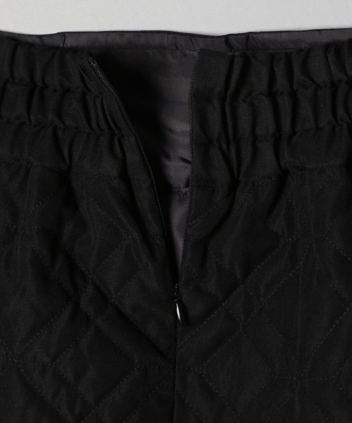 JEANASIS（ジーナシス）の「キカキルティングハイウエストミニスカート/239807（スカート・レディース・ブラック/グレイッシュベージュ・SMALL/MEDIUM）」の13枚目の写真