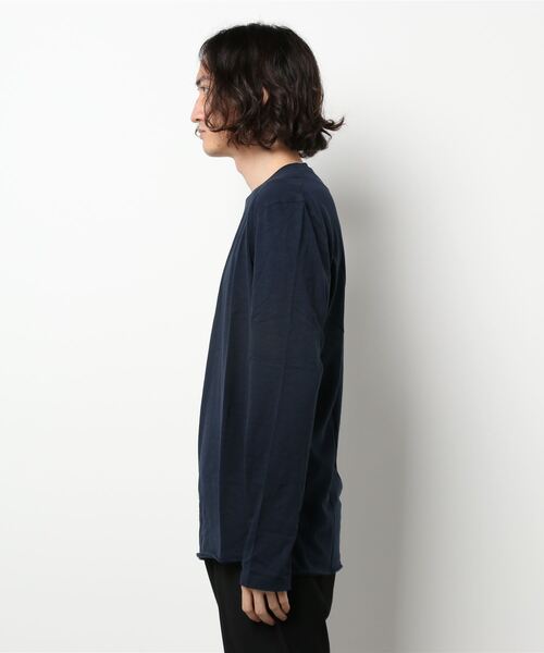 SISLEY(シスレー)の「ラウンドネック長袖Tシャツ・カットソー(Tシャツ/カットソー・メンズ・ブラック/スミクロ/ホワイト/ネイビー・X-LARGE/SMALL/LARGE/MEDIUM)」の5枚目の写真