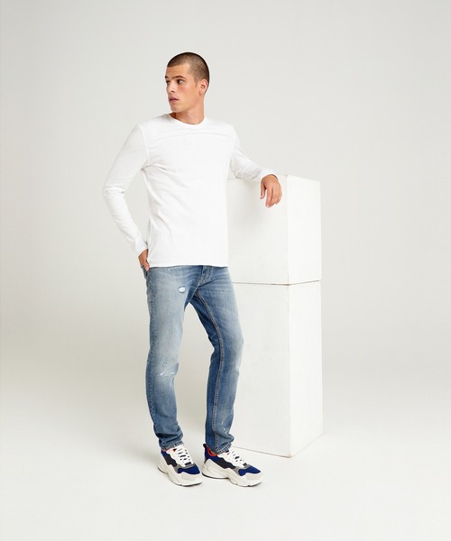 SISLEY(シスレー)の「ラウンドネック長袖Tシャツ・カットソー(Tシャツ/カットソー・メンズ・ブラック/スミクロ/ホワイト/ネイビー・X-LARGE/SMALL/LARGE/MEDIUM)」の9枚目の写真