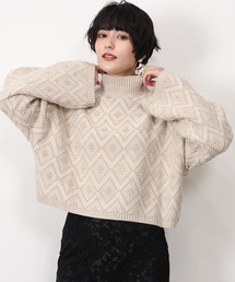 ラーベン柄短丈ニットプルオーバー