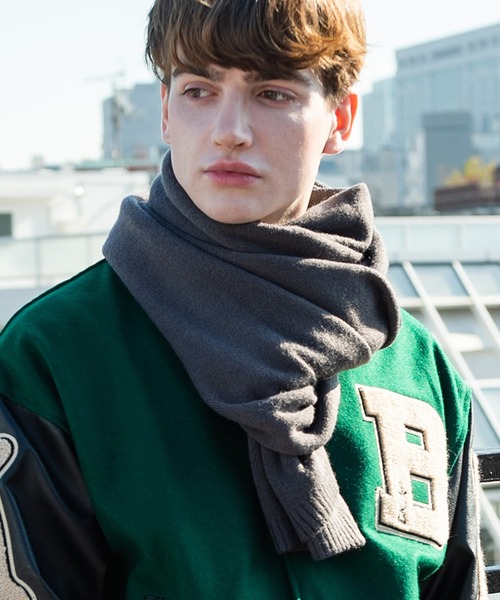 ８(eight)（エイト）の「無地マフラー大（マフラー・メンズ・チャコールグレー/ブラック/ベージュ/ブラウン/グレー/カーキ/ピンク/ブルー/アイボリー/ライトブラウン/ミント/マスタード/霜降りグレー/チョコ/ベージュ系その他/ライトベージュ・FREE）」の4枚目の写真