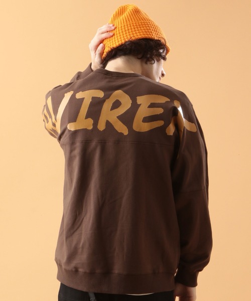 AVIREX(アヴィレックス)の「ビッグロゴ スウェット 4/ L/S BIG LOGO SWEAT 4 / アヴィレックス / AVIREX(スウェット・メンズ・ブラック/ブラウン/サックスブルー/グレー系・MEDIUM/LARGE/X-LARGE/XX-LARGE)」の1枚目の写真