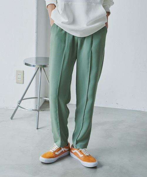 Auntie Rosa Holiday（アンティローザホリデー）の「カラーテーパードイージーパンツ（スラックス・レディース・パープル/イエロー/グリーン・SMALL/MEDIUM）」の8枚目の写真