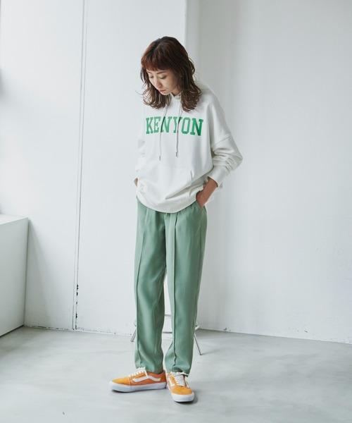 Auntie Rosa Holiday（アンティローザホリデー）の「カラーテーパードイージーパンツ（スラックス・レディース・パープル/イエロー/グリーン・SMALL/MEDIUM）」の18枚目の写真