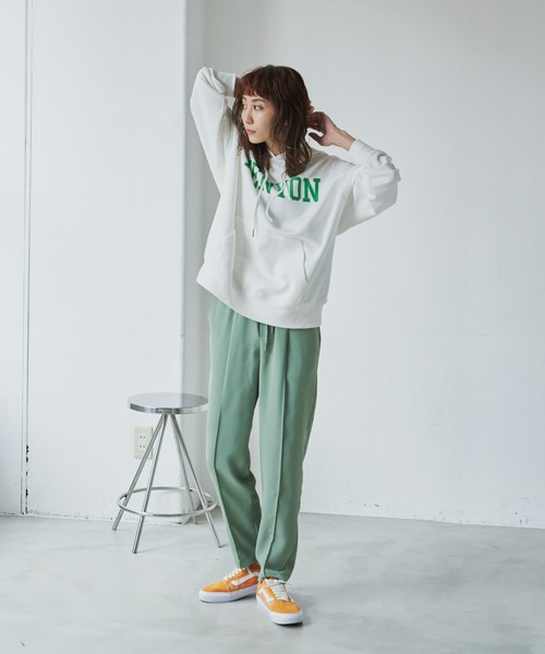 Auntie Rosa Holiday（アンティローザホリデー）の「カラーテーパードイージーパンツ（スラックス・レディース・パープル/イエロー/グリーン・SMALL/MEDIUM）」の20枚目の写真