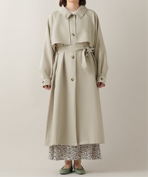 frames RAY CASSIN(フレームスレイカズン)の「2WAYカラーボリュームスリーブコート(ステンカラーコート・レディース・ベージュ/グレイッシュベージュ・FREE)」の8枚目の写真