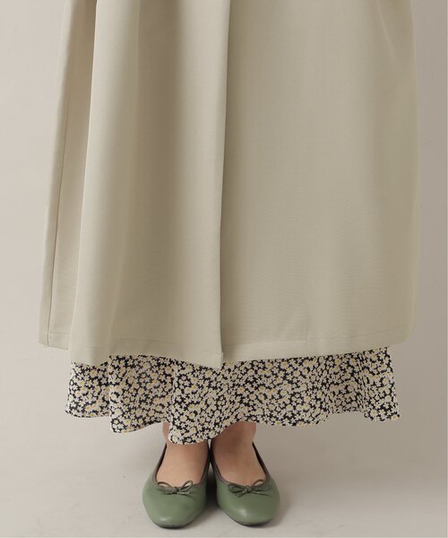 frames RAY CASSIN(フレームスレイカズン)の「2WAYカラーボリュームスリーブコート(ステンカラーコート・レディース・ベージュ/グレイッシュベージュ・FREE)」の21枚目の写真