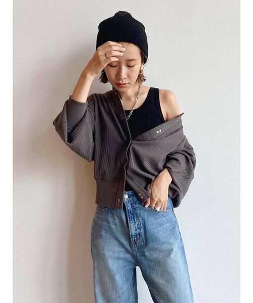 Ungrid（アングリッド）の「ショートカットルーズカーデ ( クルーネックカーディガン )（カーディガン/ボレロ・レディース・チャコールグレー/アイボリー/グリーン系その他・FREE）」の4枚目の写真