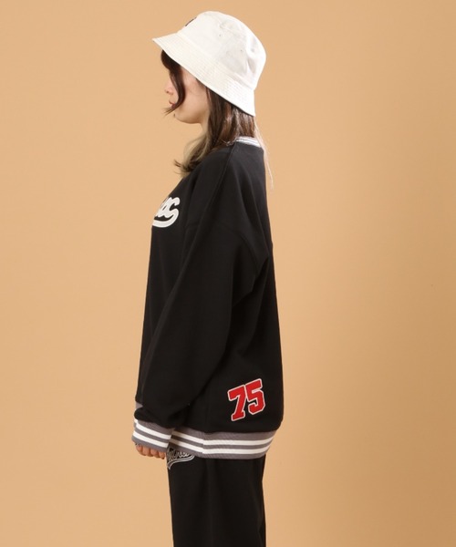 AVIREX(アヴィレックス)の「【直営店限定】ベースボール リブライン クルーネック スウェット / BASEBALL RIB LINE CREW NECK SWEAT / アヴィレックス /(スウェット・レディース・ブラック/ライトグレー・XX-LARGE/X-LARGE/LARGE/MEDIUM)」の8枚目の写真