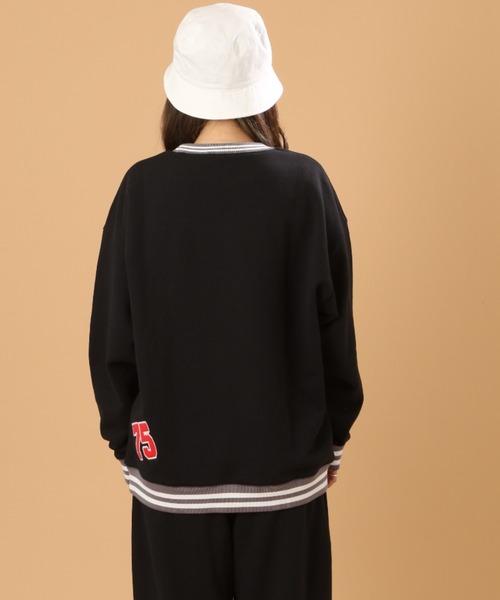 AVIREX(アヴィレックス)の「【直営店限定】ベースボール リブライン クルーネック スウェット / BASEBALL RIB LINE CREW NECK SWEAT / アヴィレックス /(スウェット・レディース・ブラック/ライトグレー・XX-LARGE/X-LARGE/LARGE/MEDIUM)」の7枚目の写真