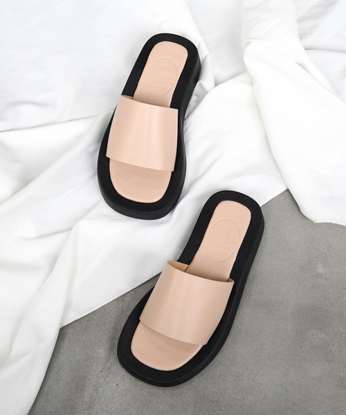 sango（sango）の「ボリュームアウトソールサンダル（サンダル・レディース・ベージュ/ブラック/シルバー/ホワイト・L/M/3L/SS/S/LL）」の4枚目の写真