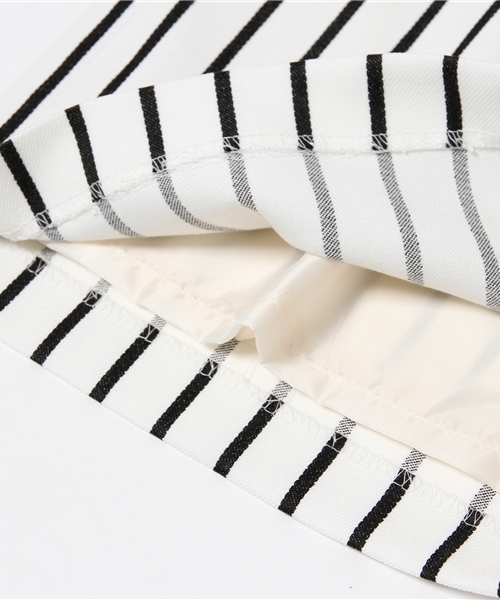 LIMITLESS LUXURY（リミットレスラグジュアリー）の「ストライプミディタケパンツ。（その他パンツ・レディース・ホワイト/ネイビー・38/36）」の11枚目の写真