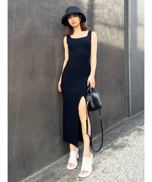 EMODA（エモダ）の「リブスリットマキシニットワンピース（ワンピース・レディース・ブラック/ブルー/グレー・FREE）」の4枚目の写真