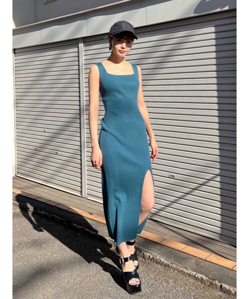 EMODA（エモダ）の「リブスリットマキシニットワンピース（ワンピース・レディース・ブラック/ブルー/グレー・FREE）」の9枚目の写真