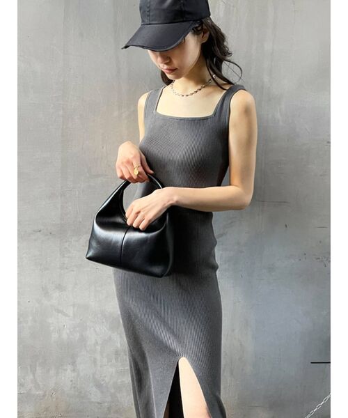 EMODA（エモダ）の「リブスリットマキシニットワンピース（ワンピース・レディース・ブラック/ブルー/グレー・FREE）」の13枚目の写真