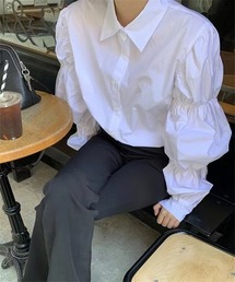 シャーリングパフスリーブブラウス