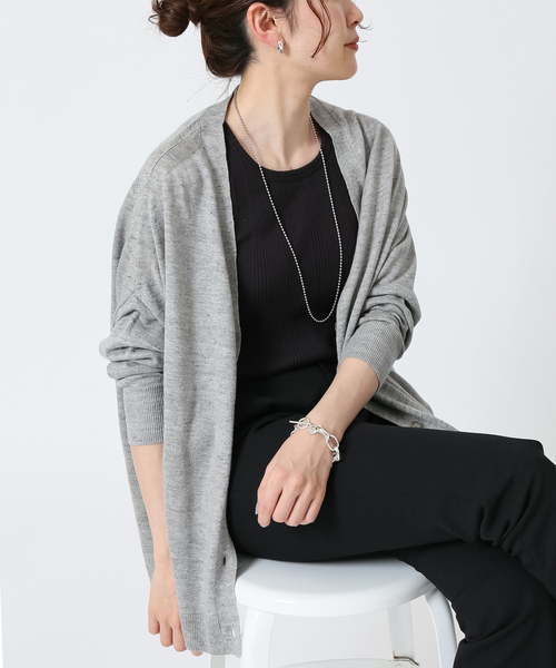 IENA（イエナ）の「Pasha リネンコットンワイド Vネックカーディガン（カーディガン/ボレロ・レディース・サックスブルー/グレー系その他/キャメル・FREE）」の2枚目の写真