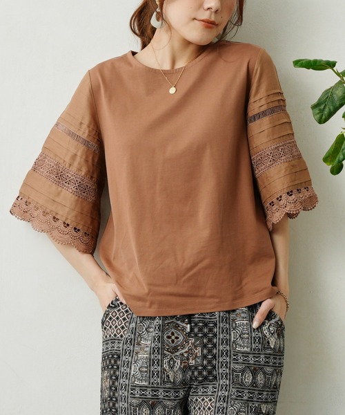 Chez toi（シェトワ）の「袖レース切替オーガニックコットンプルオーバー（Tシャツ/カットソー・レディース・ブラック/オフホワイト/キャメル・FREE）」の4枚目の写真