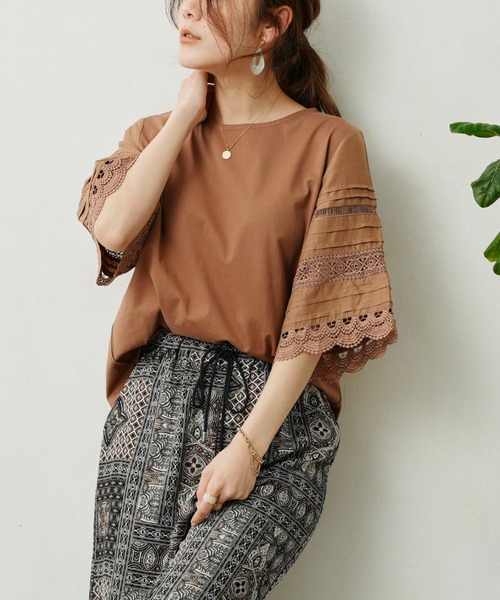 Chez toi（シェトワ）の「袖レース切替オーガニックコットンプルオーバー（Tシャツ/カットソー・レディース・ブラック/オフホワイト/キャメル・FREE）」の6枚目の写真