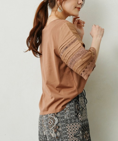 Chez toi（シェトワ）の「袖レース切替オーガニックコットンプルオーバー（Tシャツ/カットソー・レディース・ブラック/オフホワイト/キャメル・FREE）」の8枚目の写真