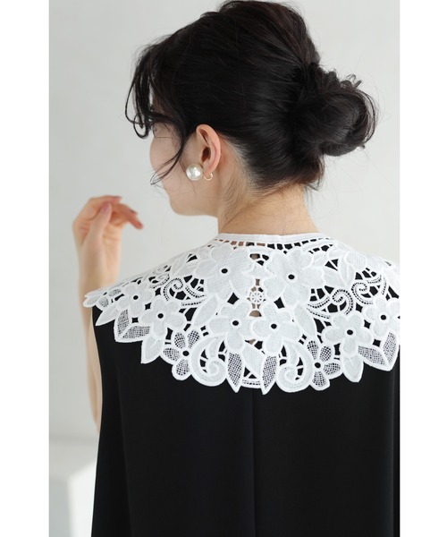 cawaii(カワイイ)の「花コサージュ咲くカッティングレースの付け襟(付け襟・レディース・ホワイト・FREE)」の2枚目の写真