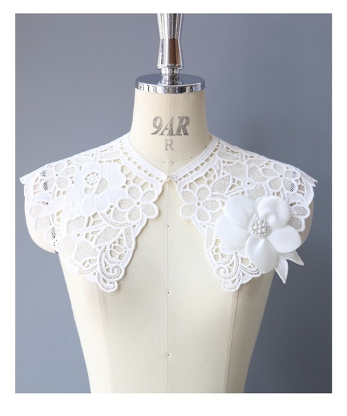 cawaii(カワイイ)の「花コサージュ咲くカッティングレースの付け襟(付け襟・レディース・ホワイト・FREE)」の6枚目の写真