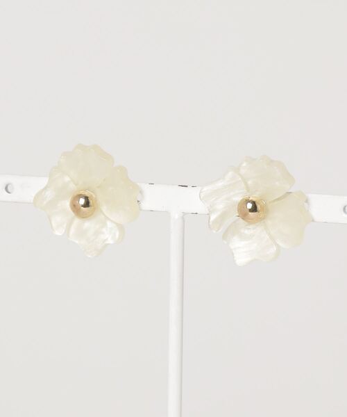 COLOR TOKYO ACCESSORIES(カラートウキョウアクセサリー)の「アクリルフラワーピアス(ピアス(両耳用)・レディース・ブルー/グリーン/Beige/Purple/White/PINK・FREE)」の15枚目の写真
