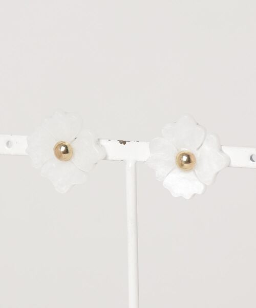 COLOR TOKYO ACCESSORIES(カラートウキョウアクセサリー)の「アクリルフラワーピアス(ピアス(両耳用)・レディース・ブルー/グリーン/Beige/Purple/White/PINK・FREE)」の18枚目の写真