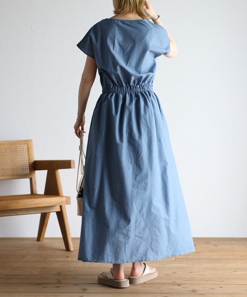 Fizz（フィズ）の「【Fizz/フィズ】　フレンチスリーブウエスト切替えマキシ丈ワンピース（ワンピース・レディース・ブルー/グレイッシュベージュ/チャコール・M）」の15枚目の写真