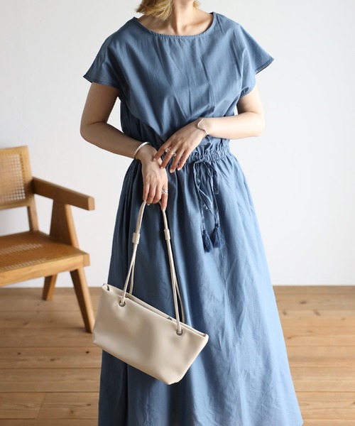 Fizz（フィズ）の「【Fizz/フィズ】　フレンチスリーブウエスト切替えマキシ丈ワンピース（ワンピース・レディース・ブルー/グレイッシュベージュ/チャコール・M）」の16枚目の写真