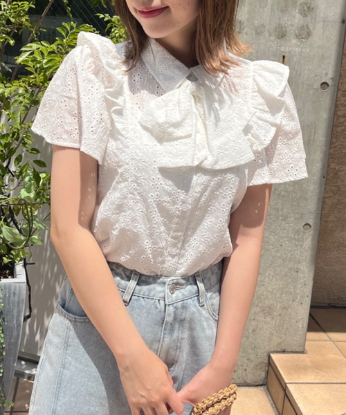 OLIVE des OLIVE(オリーブデオリーブ)の「ボウタイリボンフリル袖ブラウス(シャツ/ブラウス・レディース・ホワイト/オフホワイト/サックスブルー・FREE)」の1枚目の写真