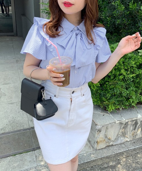 OLIVE des OLIVE(オリーブデオリーブ)の「ボウタイリボンフリル袖ブラウス(シャツ/ブラウス・レディース・ホワイト/オフホワイト/サックスブルー・FREE)」の3枚目の写真