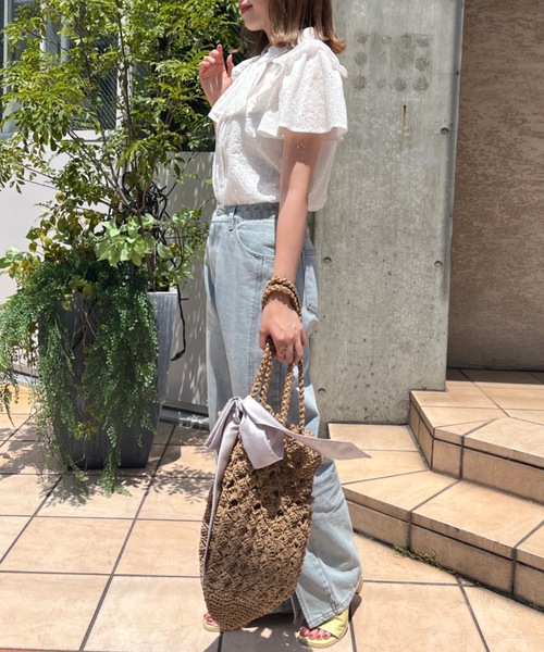 OLIVE des OLIVE(オリーブデオリーブ)の「ボウタイリボンフリル袖ブラウス(シャツ/ブラウス・レディース・ホワイト/オフホワイト/サックスブルー・FREE)」の9枚目の写真