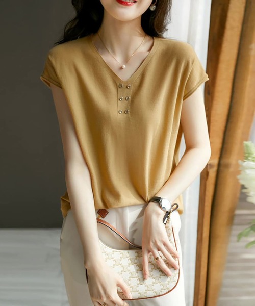 LOPASS(ロパス)の「フレンチ袖 Vネックトップス(Tシャツ/カットソー・レディース・イエロー・M/L)」の2枚目の写真