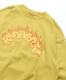SEQUENZ（シークエンズ）の「【SEQUENZ】FLAME THUG'S CREW NECK SWEAT / オールドイングリッシュ ファイヤーロゴ 刺繍 クルーネック スウェット（スウェット・メンズ）」