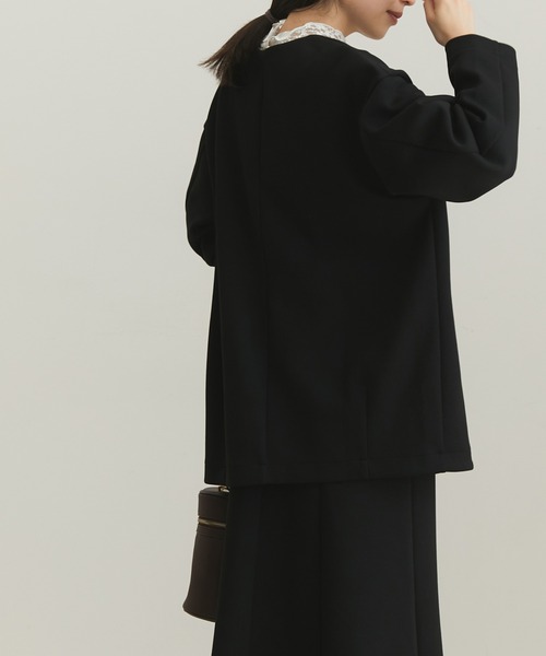 VIS（ビス）の「【スフレタッチシリーズ】【洗える】Vネックコクーンジャケット（ノーカラージャケット・レディース・ブラック/ベージュ/マスタード・FREE）」の12枚目の写真