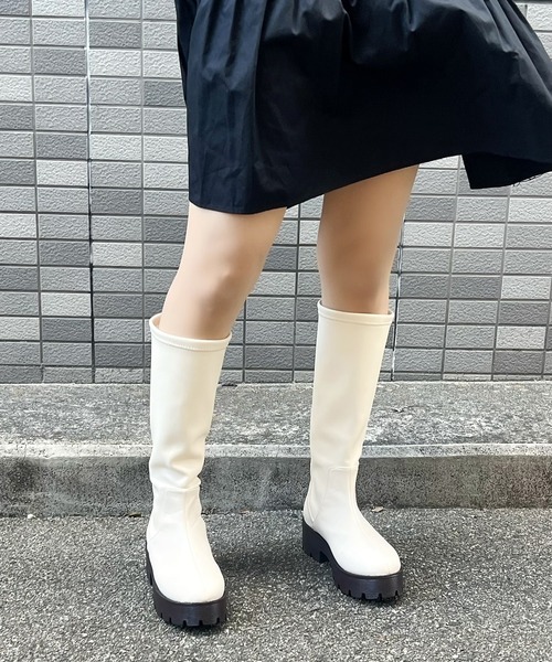 Sugar Sugar(シュガーシュガー)の「【SUGAR SUGAR シュガーシュガー】軽量厚底ストレッチロングブーツ(ブーツ・レディース・ブラック/アイボリー・M/S/L/LL)」の19枚目の写真