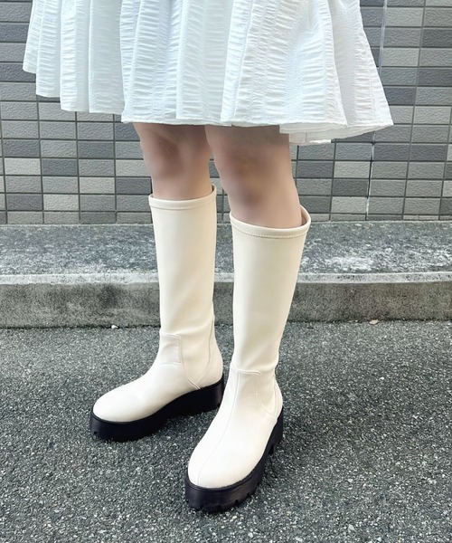 Sugar Sugar(シュガーシュガー)の「【SUGAR SUGAR シュガーシュガー】軽量厚底ストレッチロングブーツ(ブーツ・レディース・ブラック/アイボリー・M/S/L/LL)」の21枚目の写真