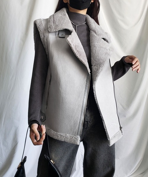 Me couture by Me ムートンベスト　新品 Me couture by Me ムートンベスト 新品 フェイクレザームートン