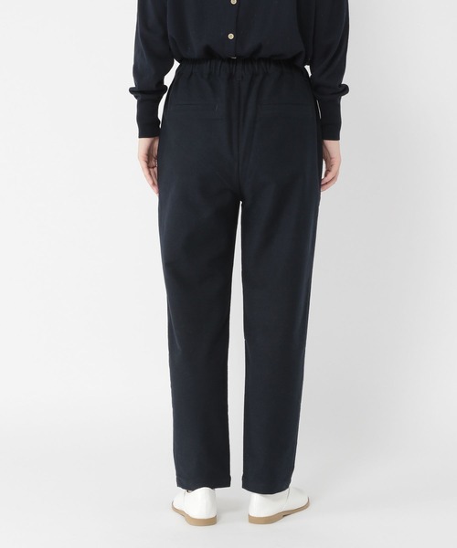 studio CLIP（スタディオクリップ）の「【みんなのリクエストパンツ】柔らかストレッチテーパードパンツ（その他パンツ・レディース・ネイビー/ブラウン/モカ/カーキ/アイボリー/スモーク/キャメル/ボルドー・MEDIUM/LARGE/SMALL/XX-LARGE/X-LARGE/XXX-LARGE）」の17枚目の写真