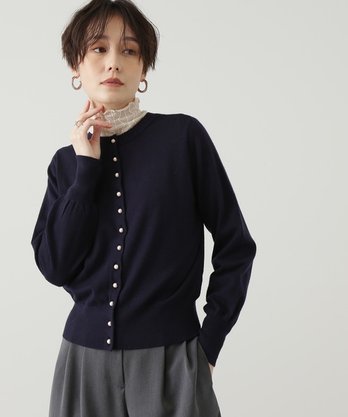 N.（N. Natural Beauty Basic）（エヌエヌナチュラルビューティーベーシック）の「【追加生産】◆パールボタンニットカーディガン（カーディガン/ボレロ・レディース・ネイビー/オフホワイト/グリーン/ブルーグレー/イエロー・MEDIUM）」の4枚目の写真