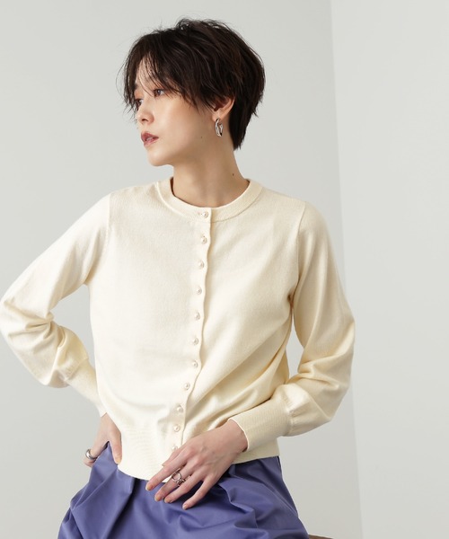 N.（N. Natural Beauty Basic）（エヌエヌナチュラルビューティーベーシック）の「【追加生産】◆パールボタンニットカーディガン（カーディガン/ボレロ・レディース・ネイビー/オフホワイト/グリーン/ブルーグレー/イエロー・MEDIUM）」の2枚目の写真